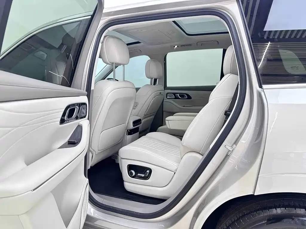 Geely Galaxy M9 — фото 6