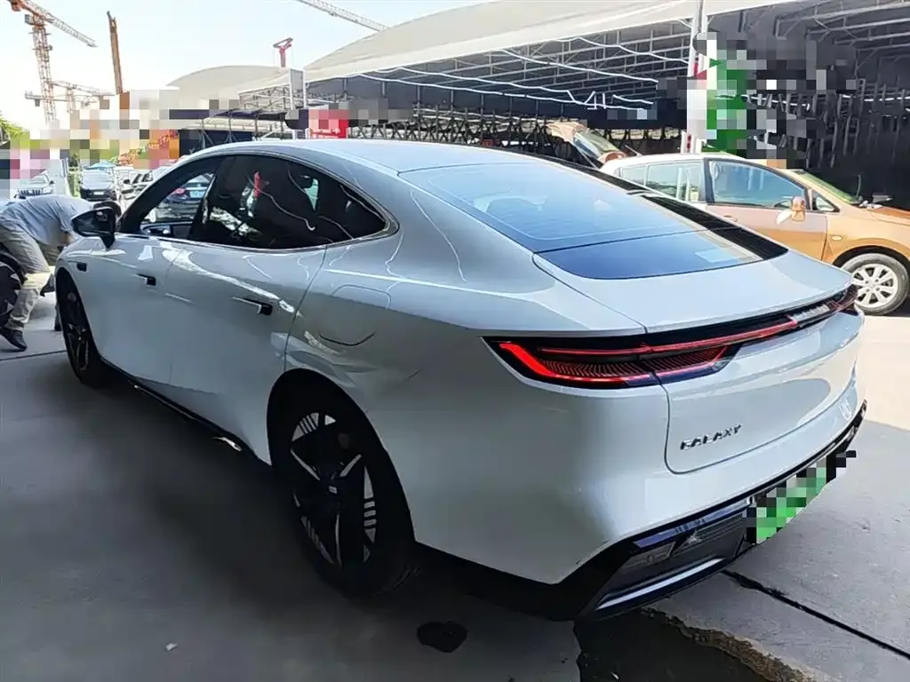 Geely Galaxy E8 2025 из CN, фото 9