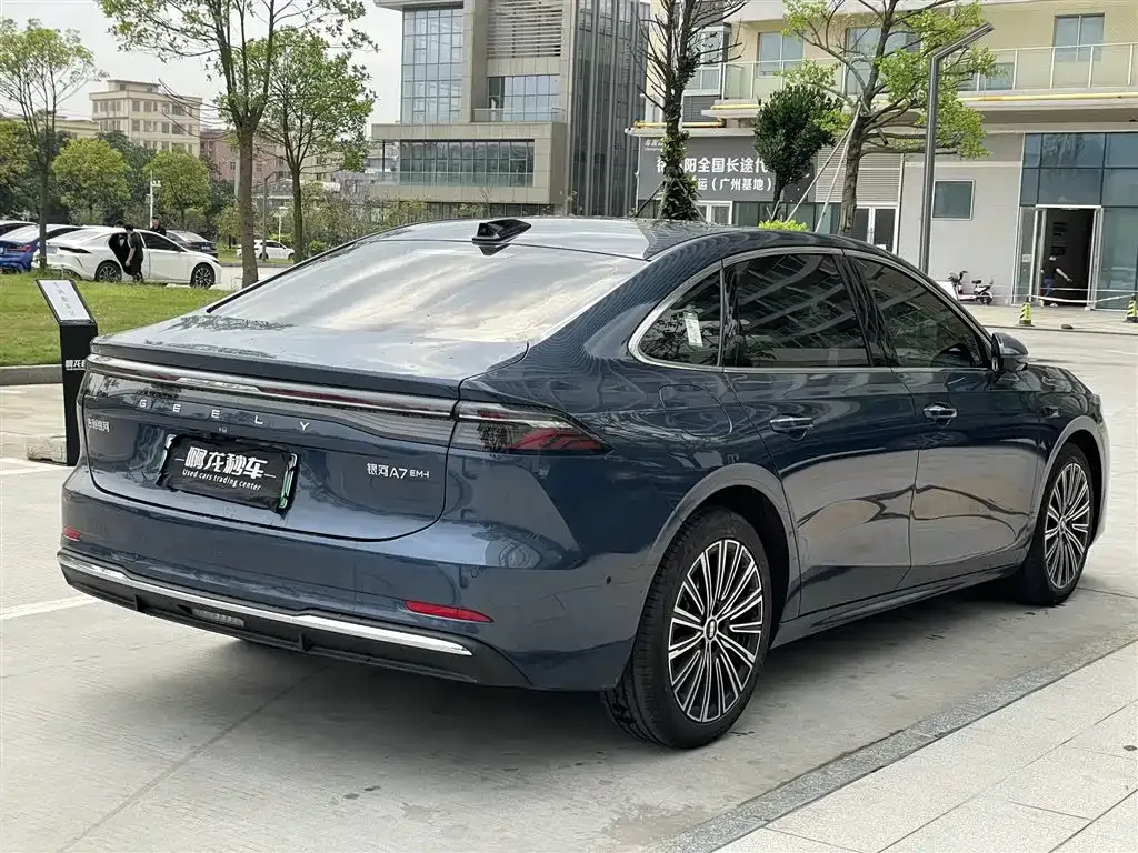 Geely Galaxy A7 — фото 6
