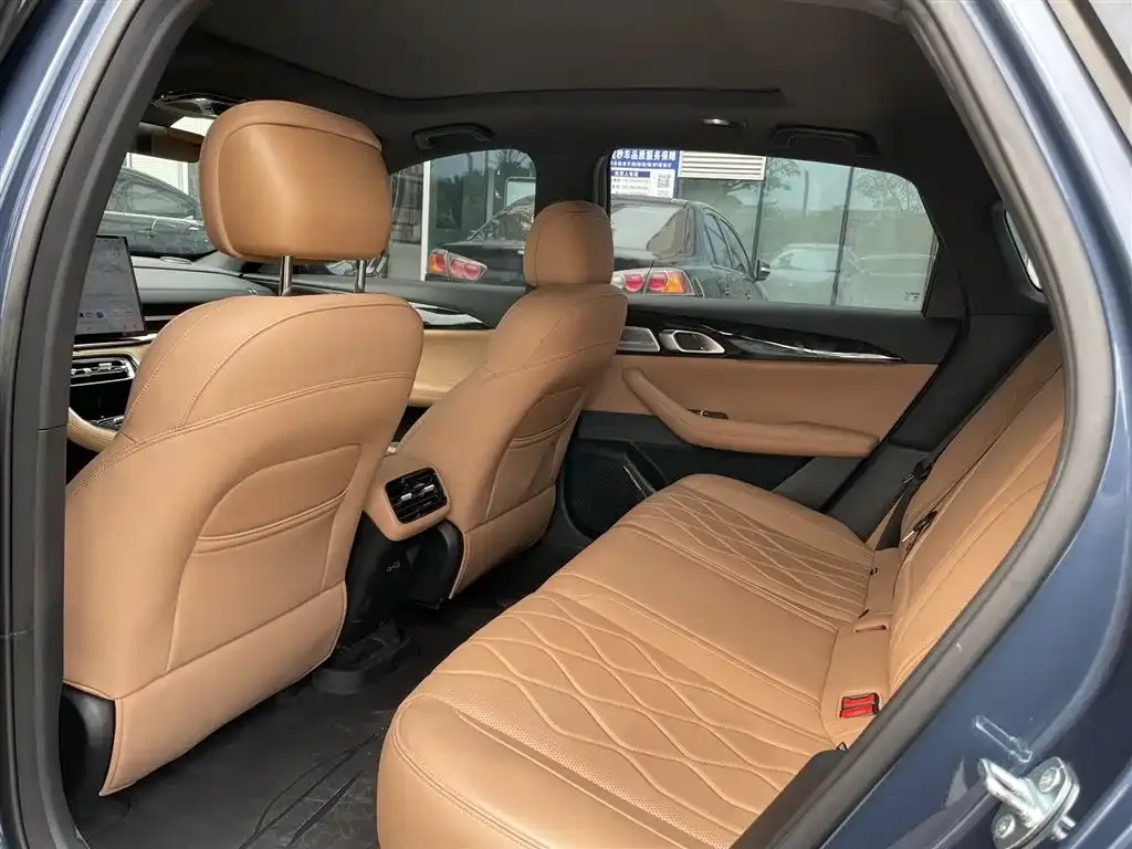 Geely Galaxy A7 — фото 2