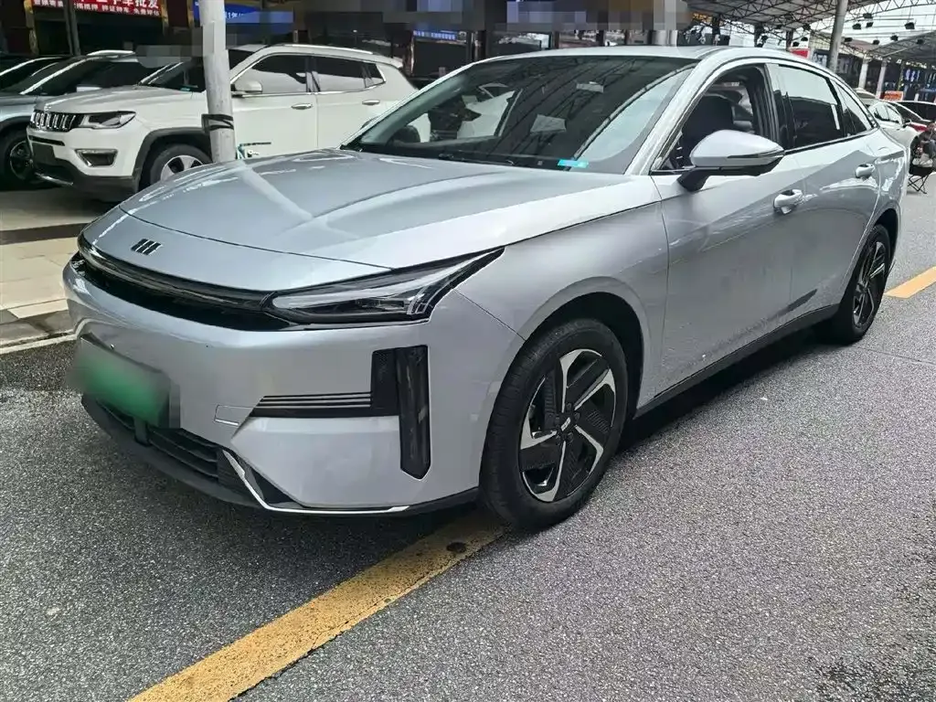 Geely Galaxy L6 — фото 10