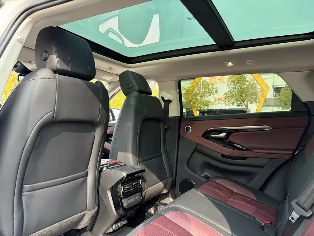 Land Rover Evoque 2023 из CN, фото 4