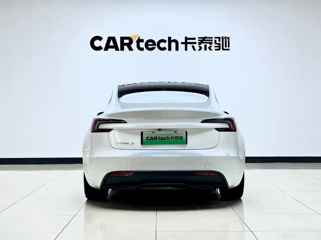 Tesla Model 3 — фото 7