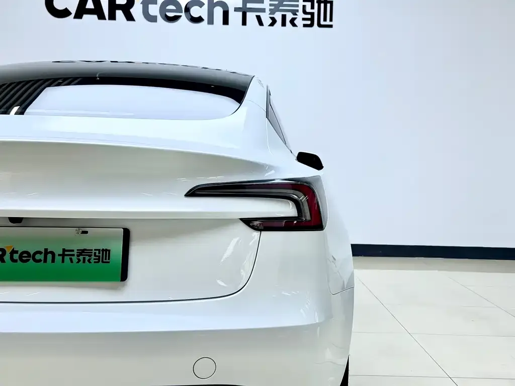 Tesla Model 3 — фото 6