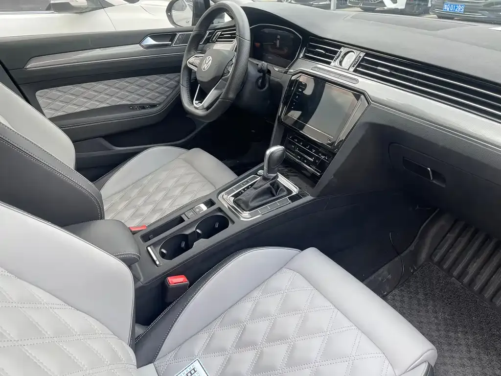 Volkswagen Magotan 2023 из CN, фото 7