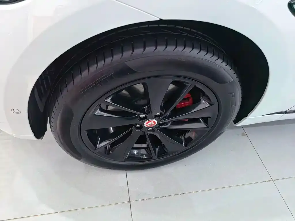 Jaguar F-PACE 2023 из CN, фото 2