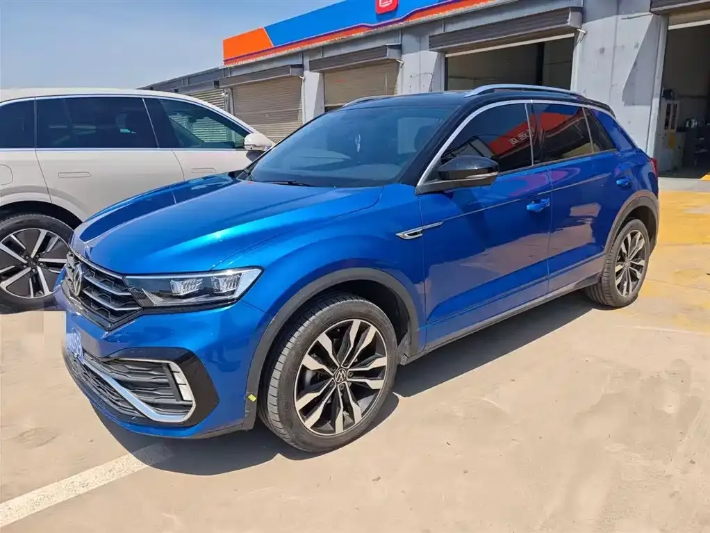 Volkswagen T-Roc — фото 1