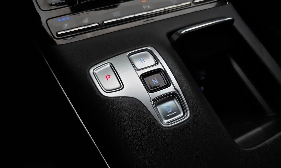Hyundai Grandeur 2022 из KR, фото 4