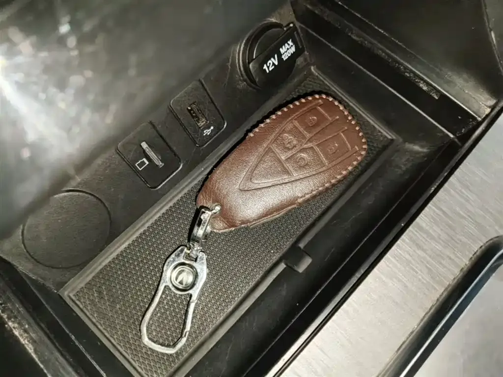 Changan CS75 2024 из CN, фото 4