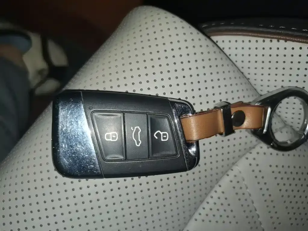 Volkswagen Magotan 2023 из CN, фото 8