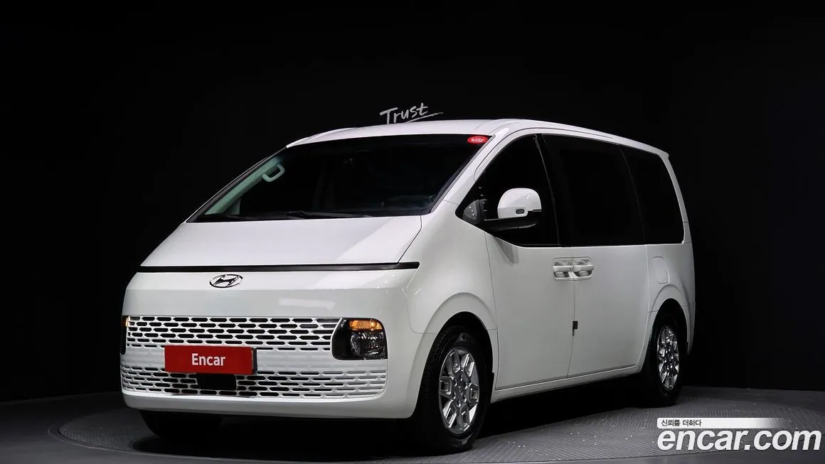 Hyundai Staria