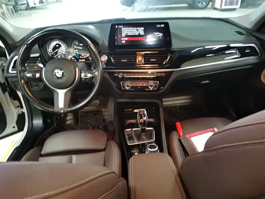 BMW 1 Series 2021 из CN, фото 6