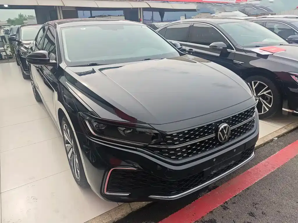 Volkswagen Passat 2023 из CN, фото 9