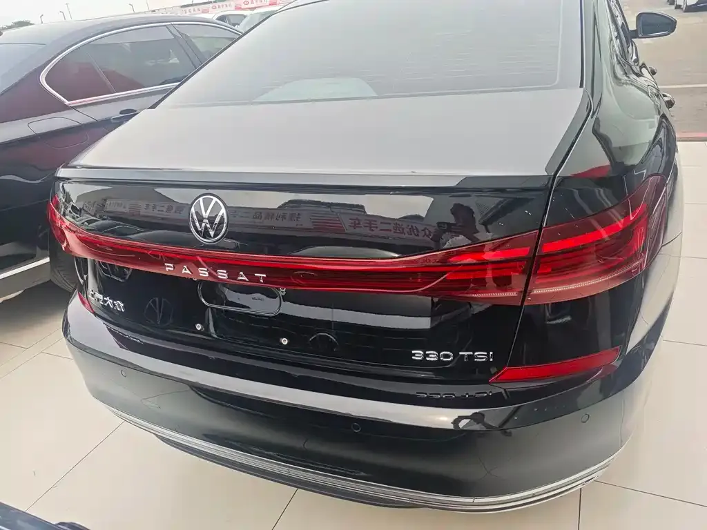 Volkswagen Passat 2023 из CN, фото 4