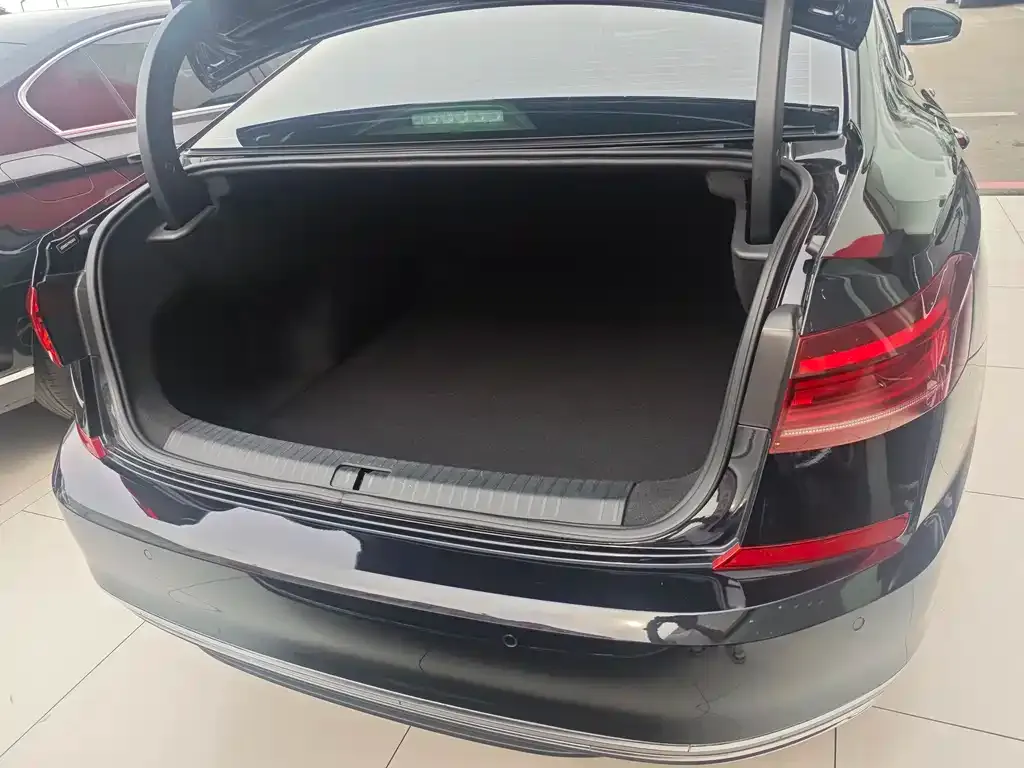 Volkswagen Passat 2023 из CN, фото 5