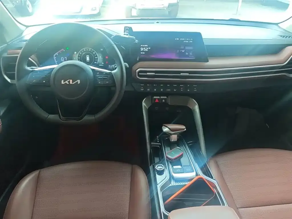 Kia Sportage — фото 7