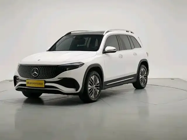 Mercedes-Benz EQB — фото 1