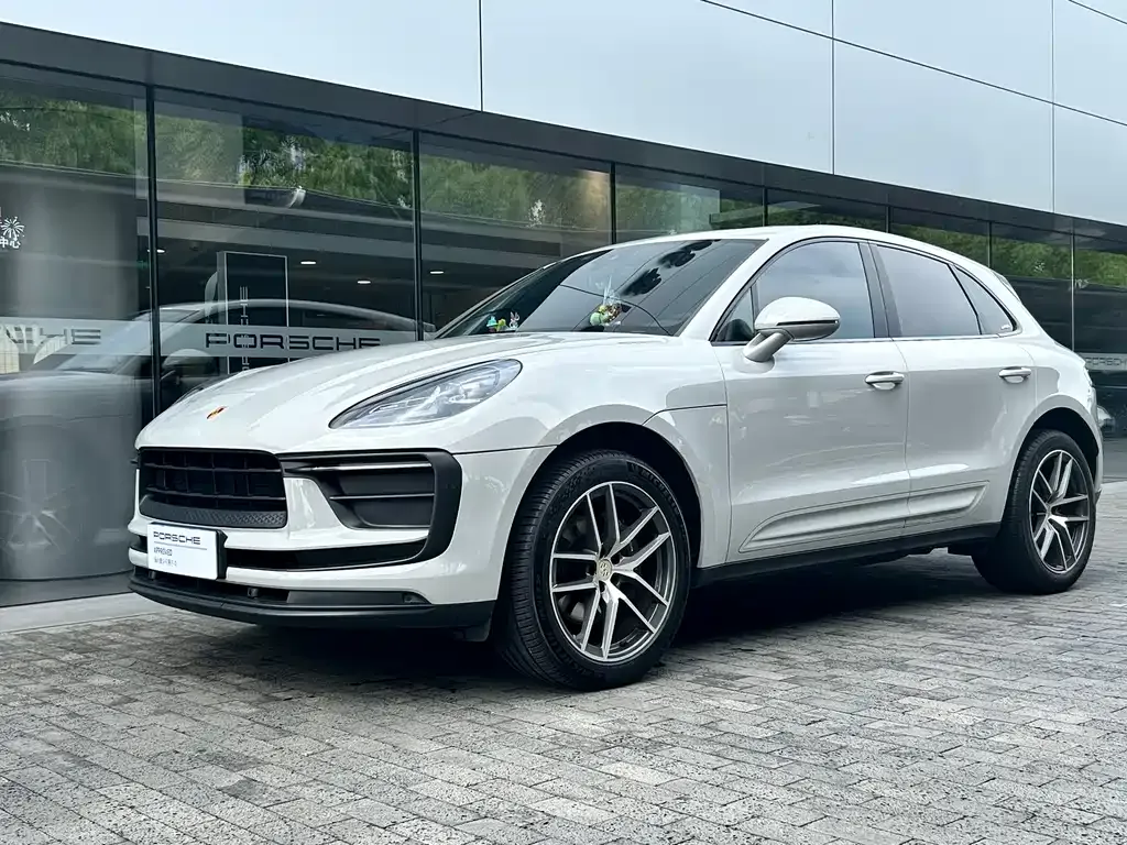 Porsche Macan — фото 1
