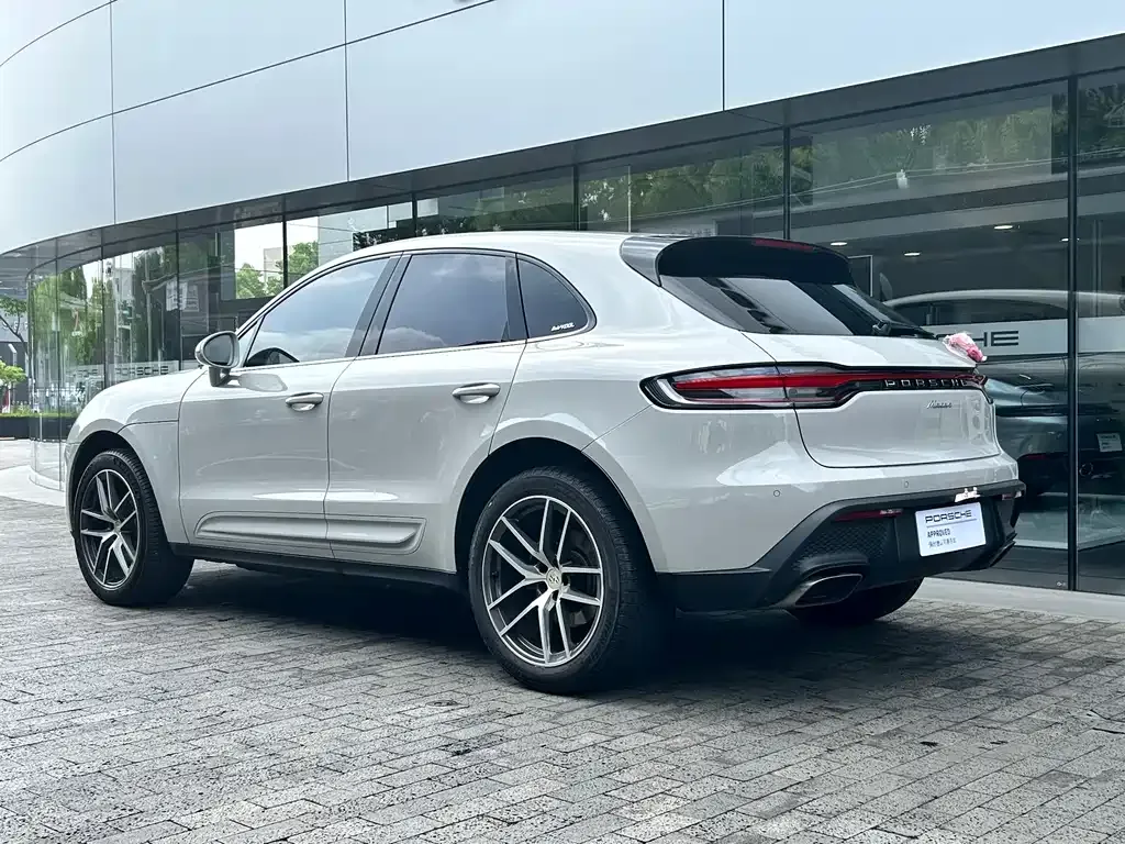 Porsche Macan — фото 6