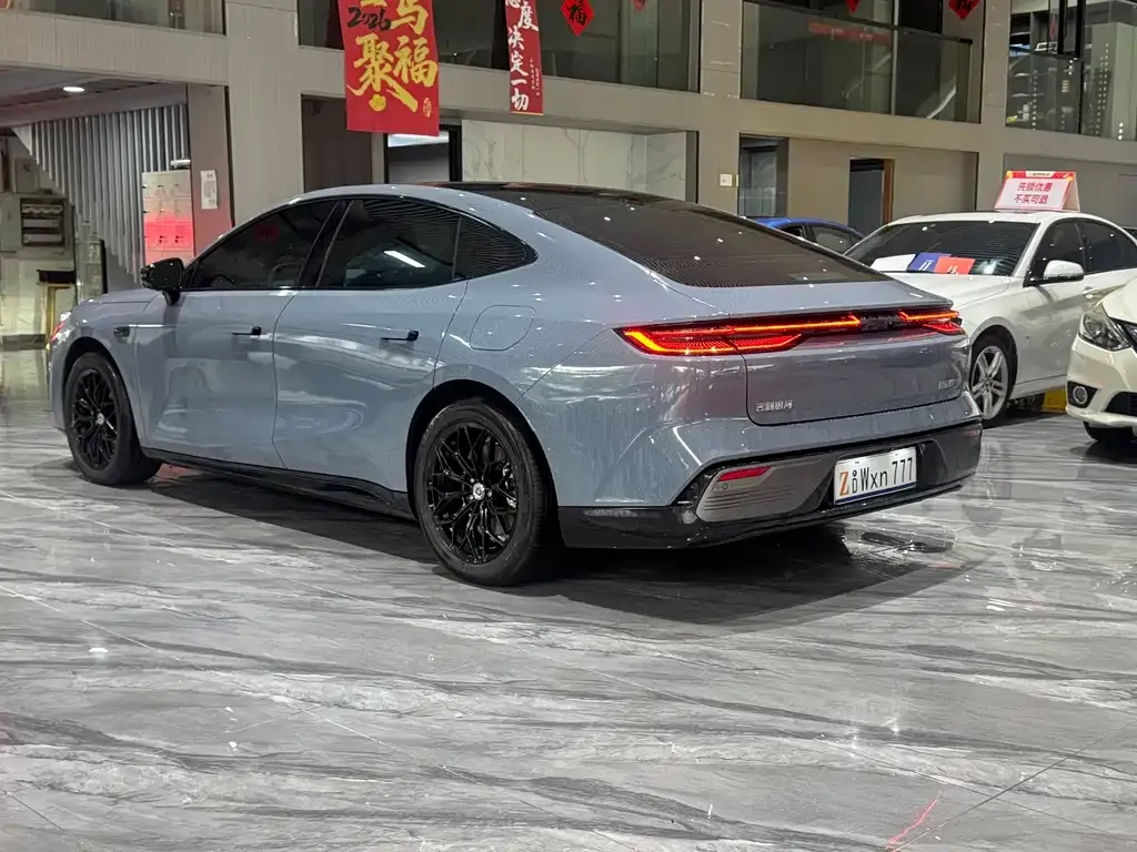 Geely Galaxy Xingyao 8 2025 из CN, фото 8