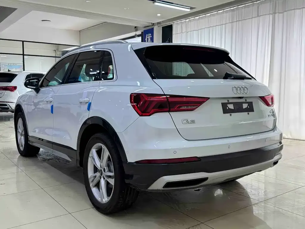 Audi Q3 — фото 3