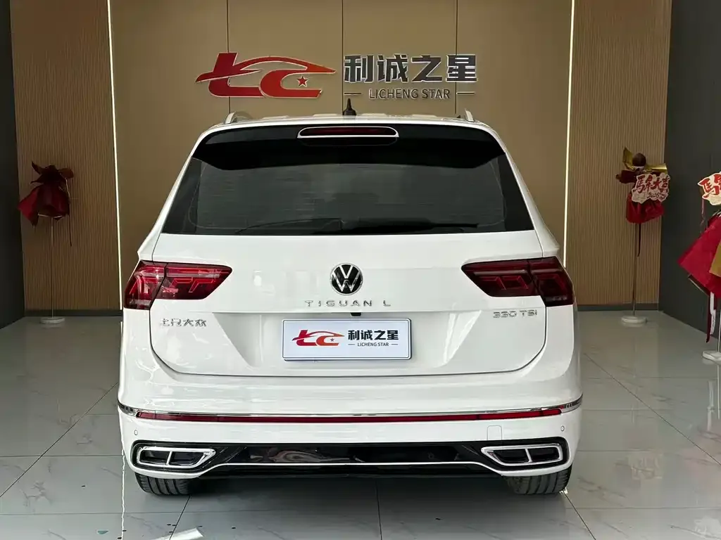 Volkswagen Tiguan L — фото 8