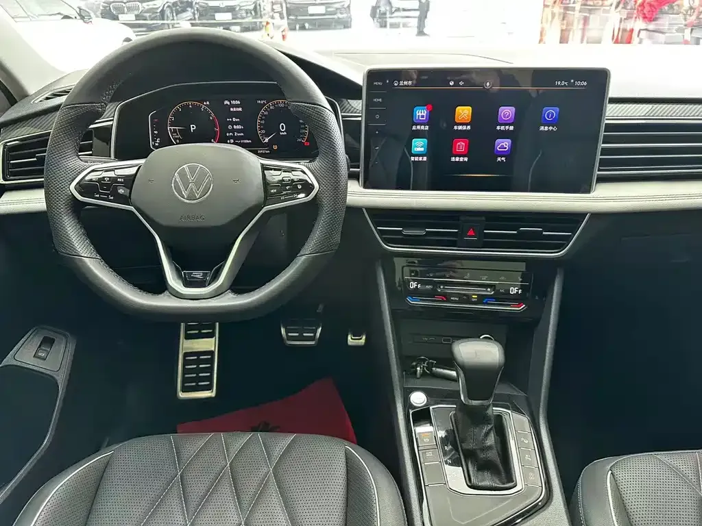 Volkswagen Tiguan L — фото 6