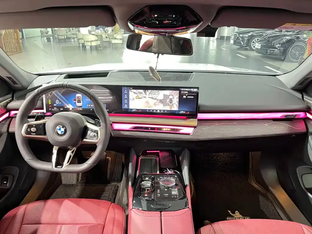 BMW 5 Series 2025 из CN, фото 3