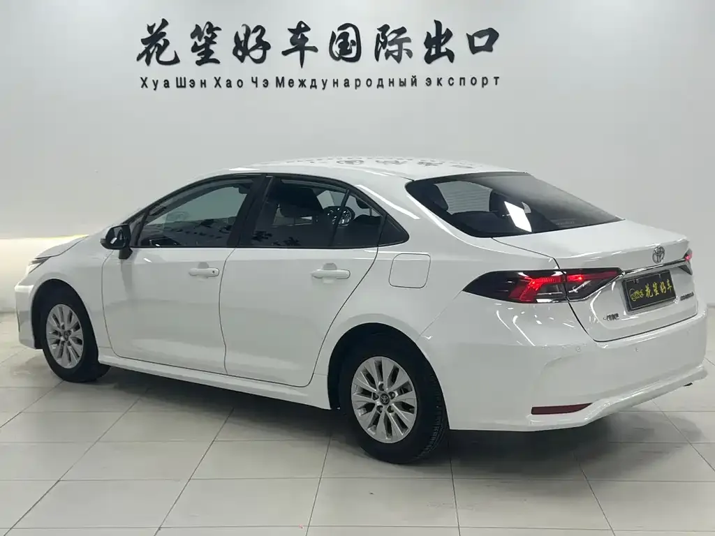 Toyota Corolla — фото 2