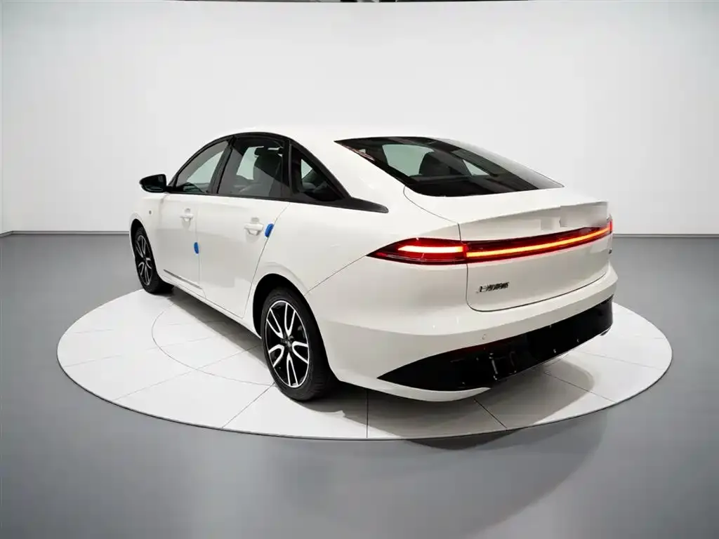 Roewe D6 2025 из CN, фото 10