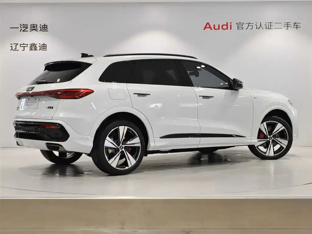 Audi Q5L — фото 4