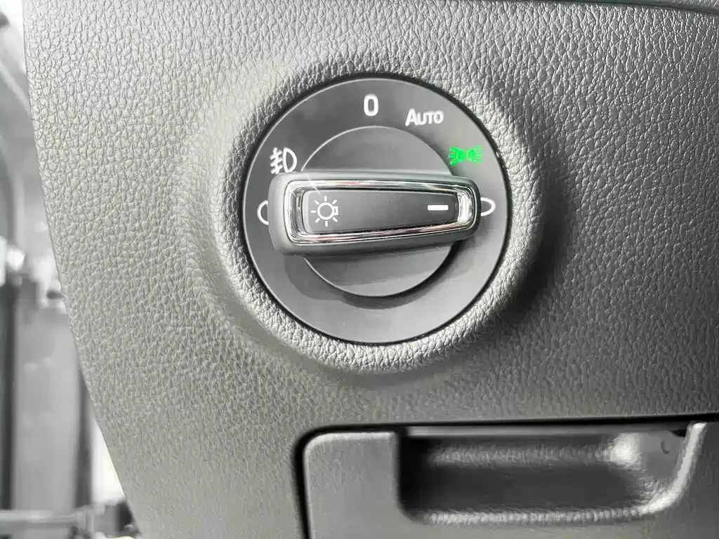 Skoda Superb — фото 9