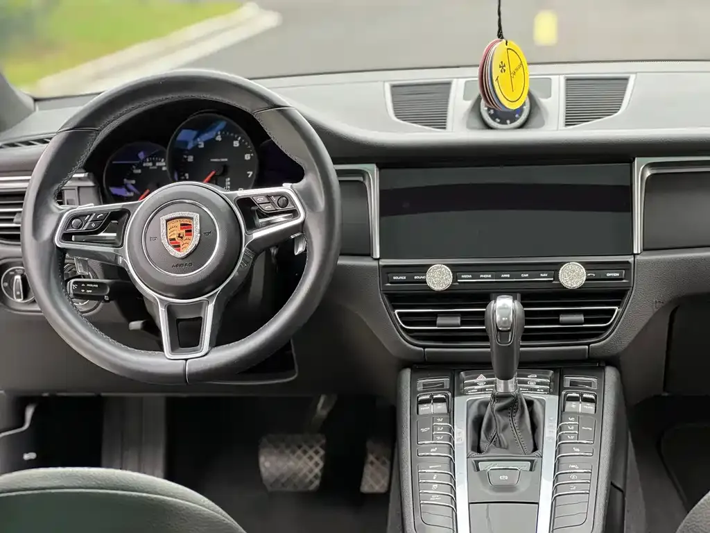 Porsche Macan 2021 из CN, фото 9