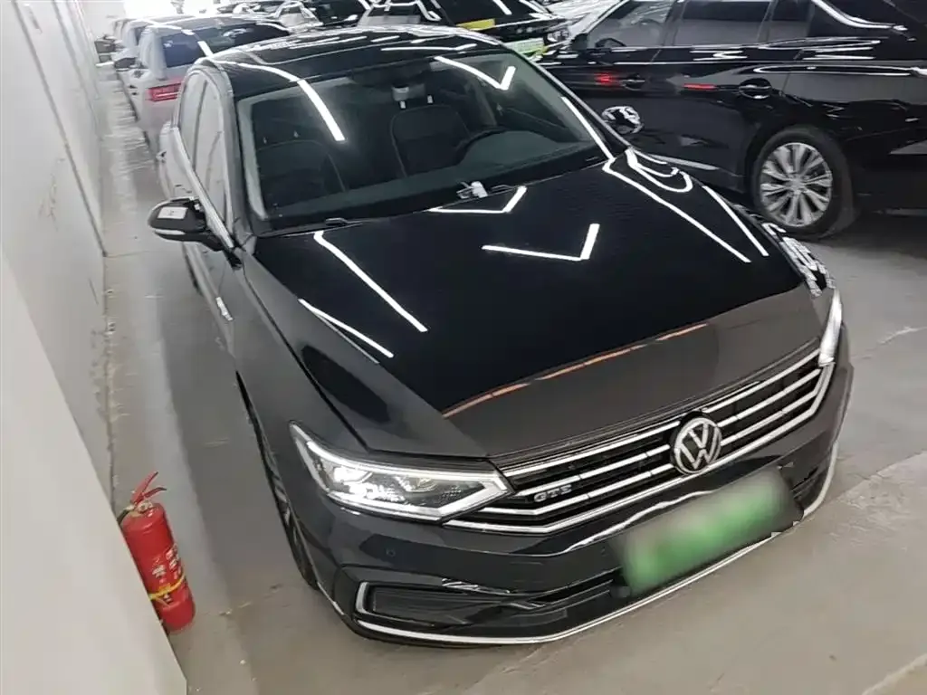 Volkswagen 迈腾插电混动 — фото 6