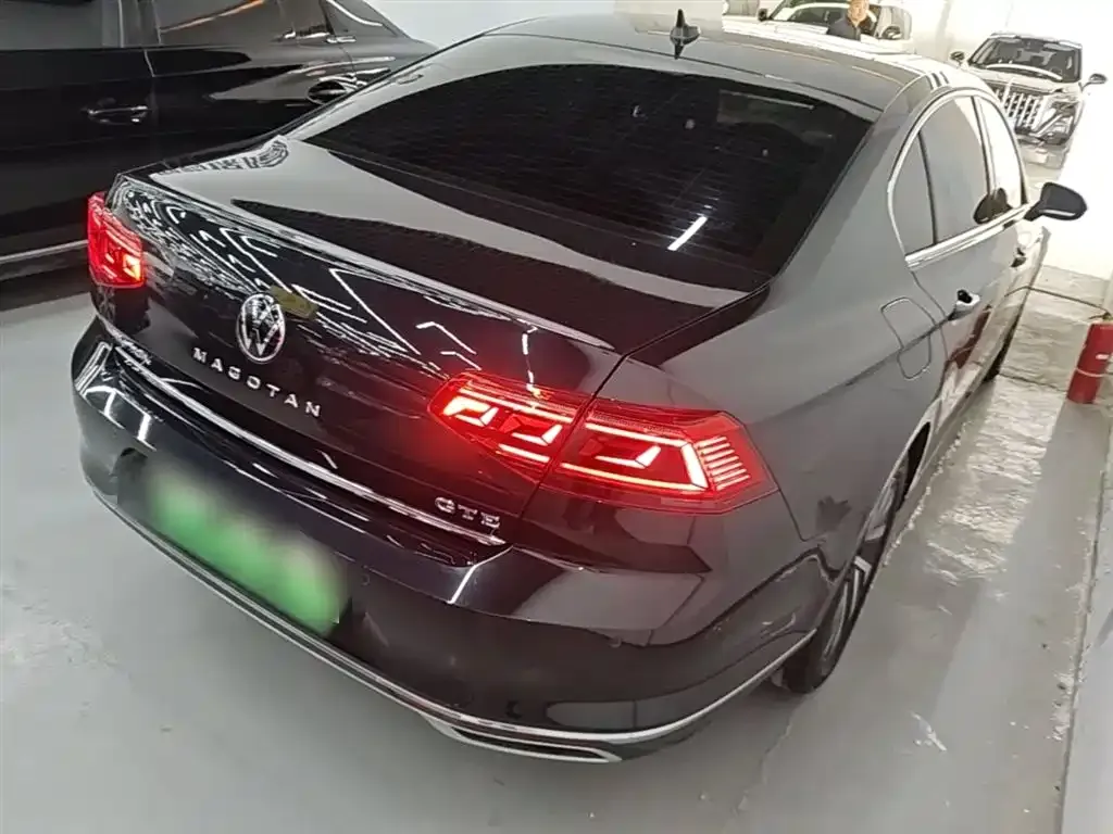 Volkswagen 迈腾插电混动 — фото 9