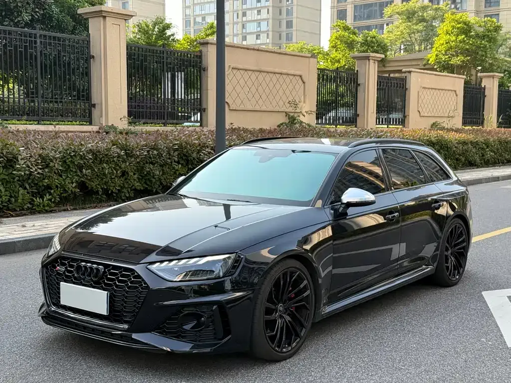 Audi RS 4