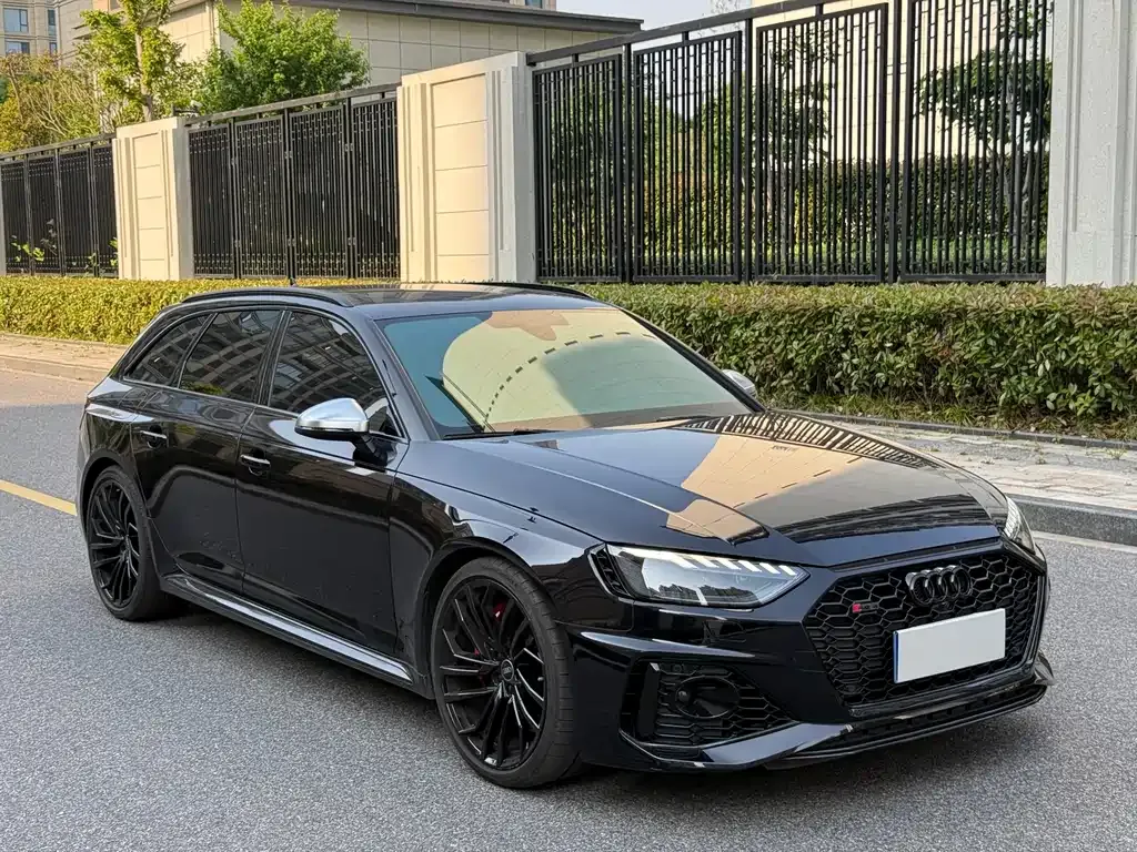 Audi RS 4 2023 из CN, фото 10
