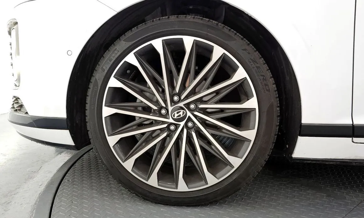 Hyundai Grandeur 2024 из KR, фото 2