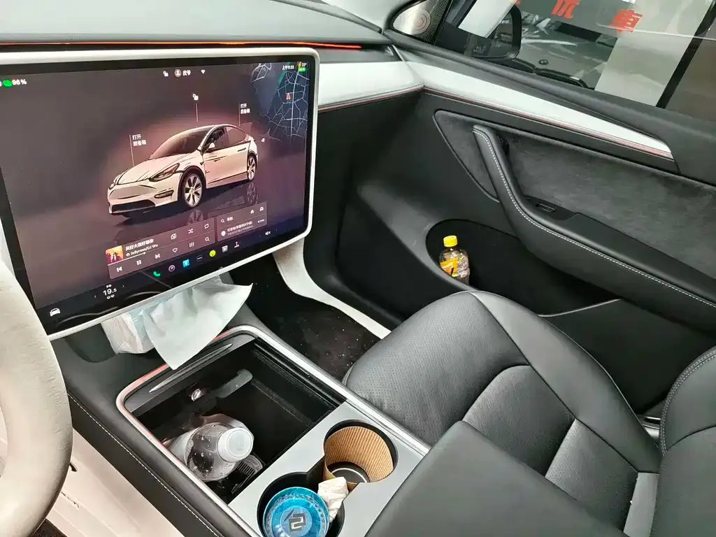 Tesla Model Y 2023 из CN, фото 4