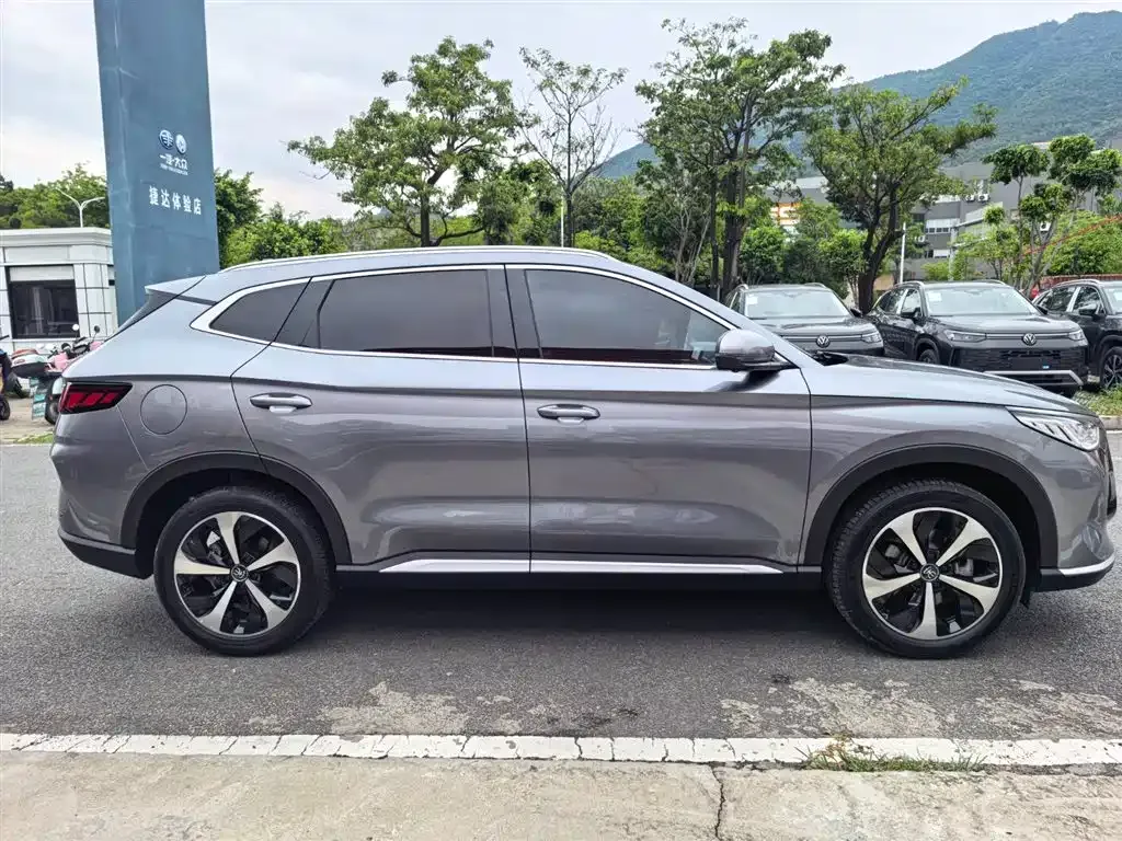 BYD PLUS New Energy — фото 10