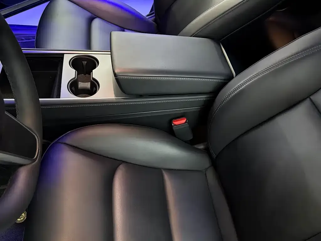 Tesla Model Y 2024 из CN, фото 2