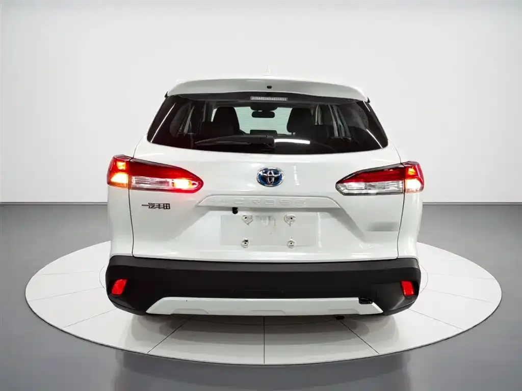 Toyota Corolla Cross 2024 из CN, фото 3