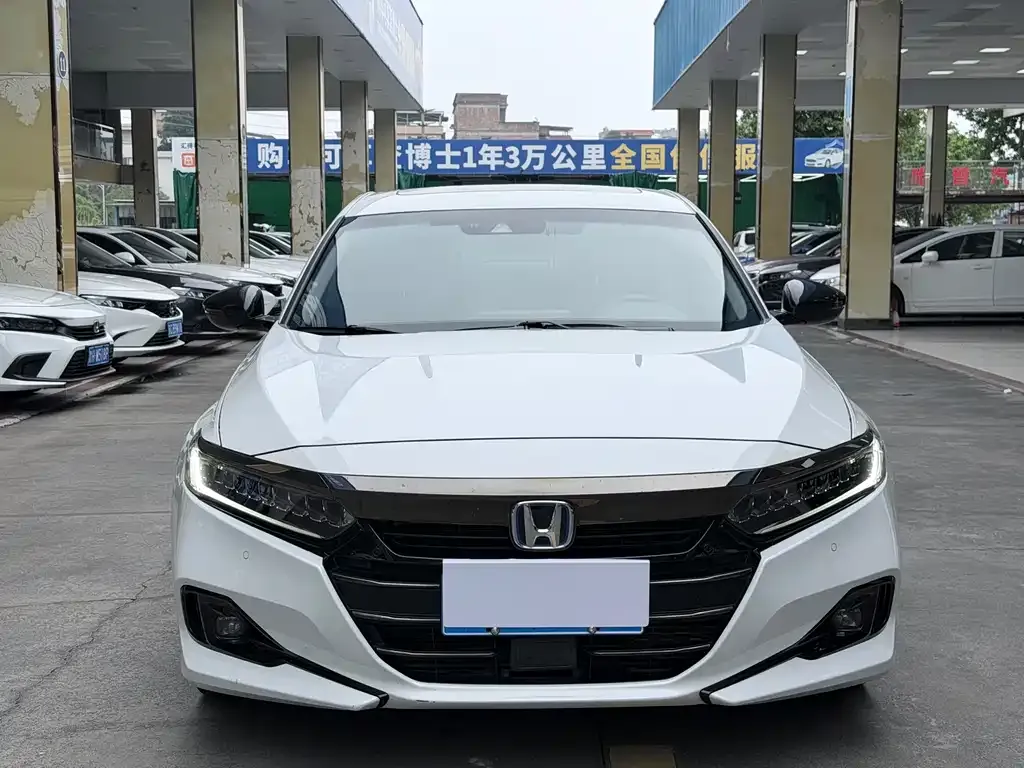 Honda Accord — фото 8