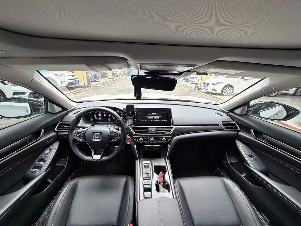 Honda Accord — фото 10