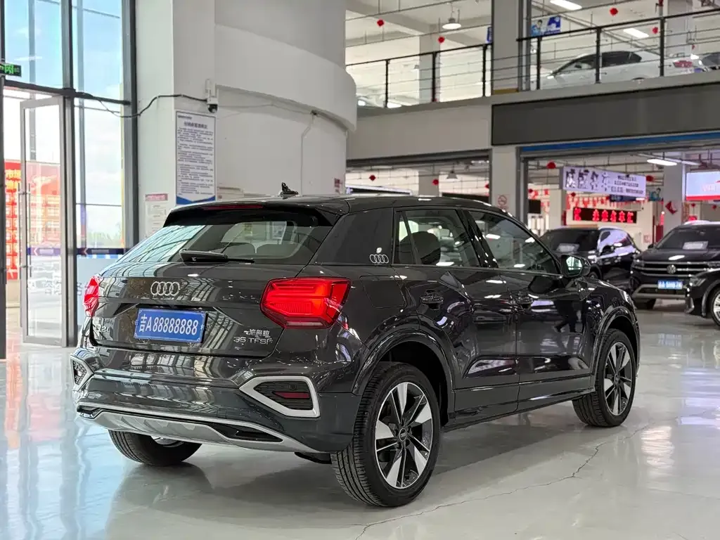 Audi Q2L 2023 из CN, фото 8