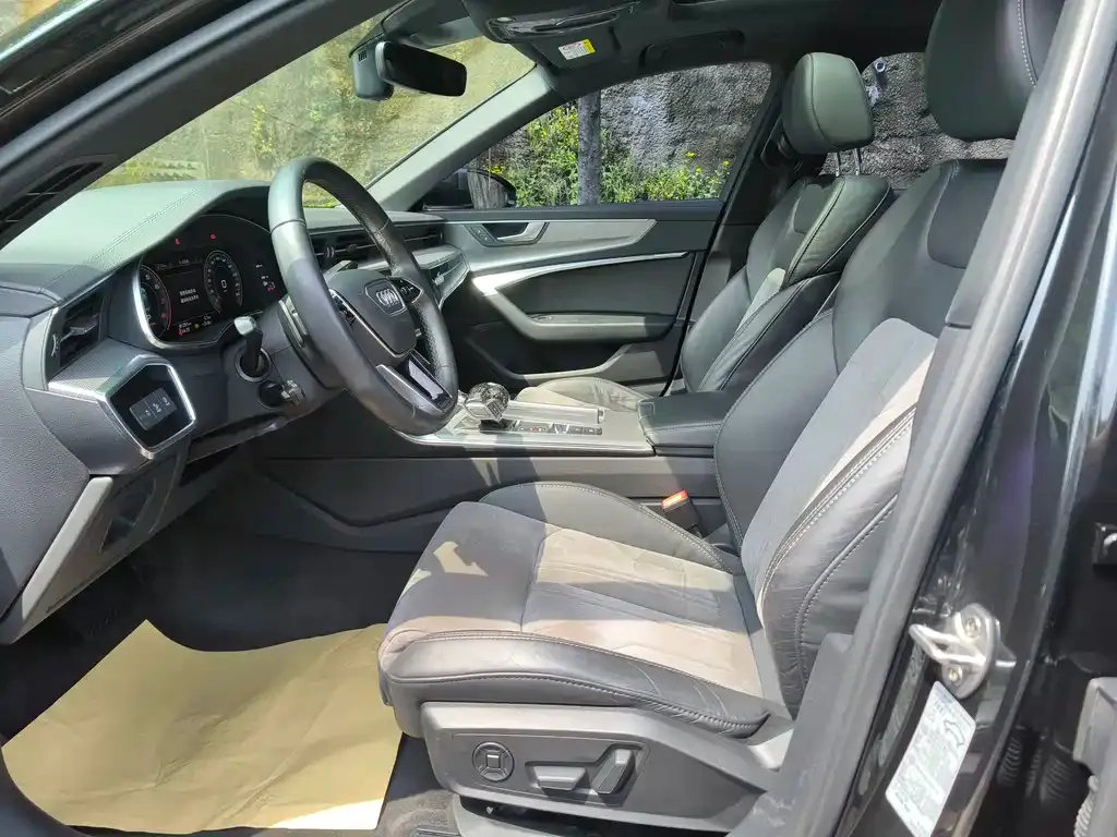 Audi A6L 2021 из CN, фото 3