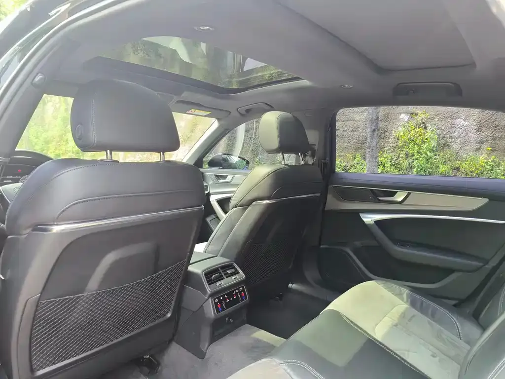 Audi A6L 2021 из CN, фото 8
