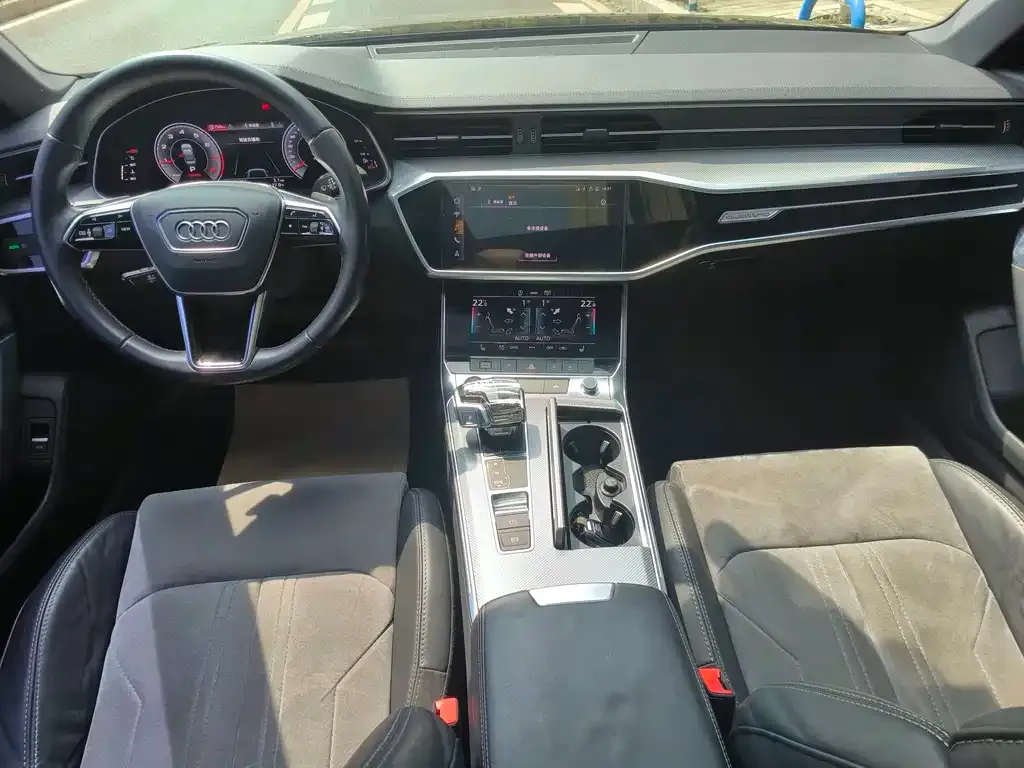 Audi A6L 2021 из CN, фото 9