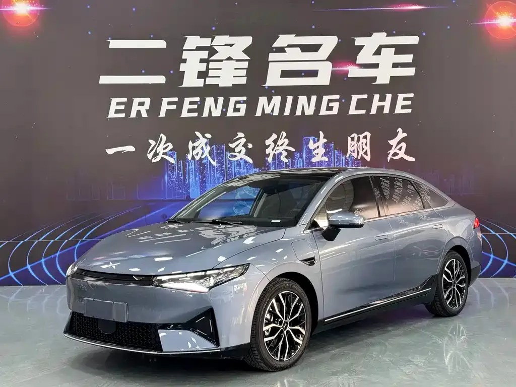 XPeng P5
