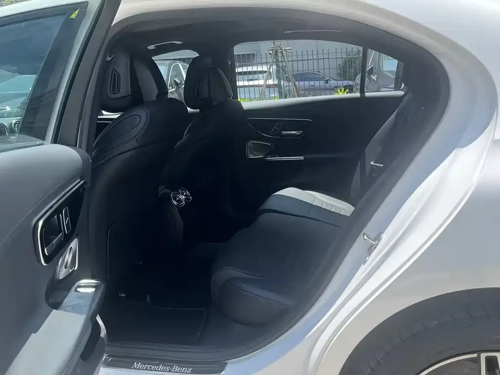 Mercedes-Benz C-Class 2024 из CN, фото 3